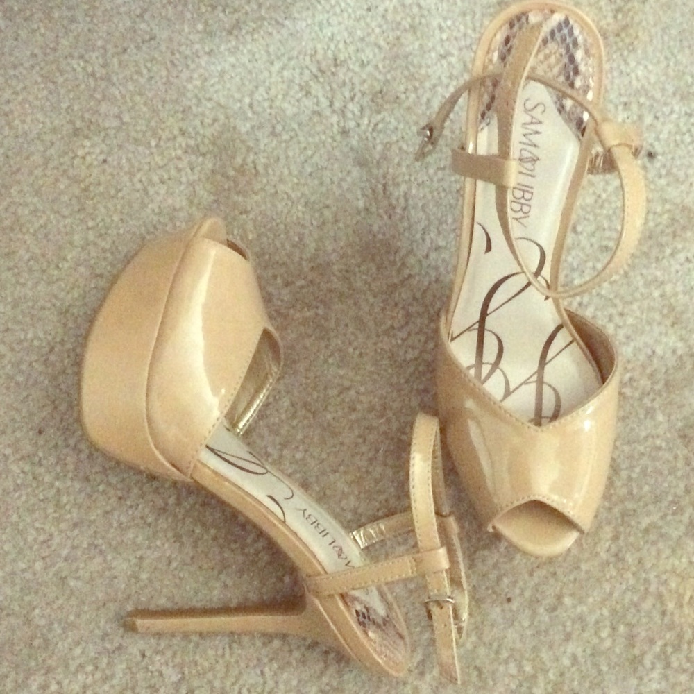 Sam & Libby Nude Platform Peep toe Heels
